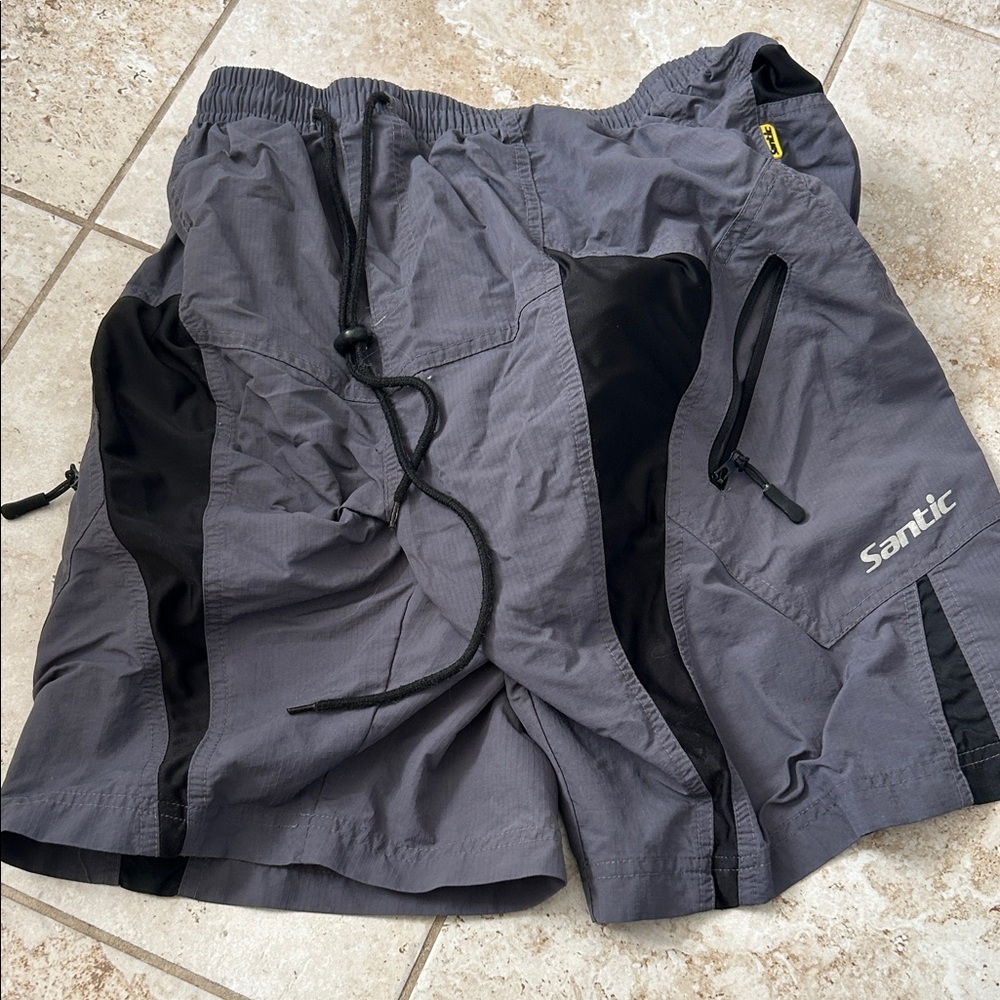Santic Men's Athletic Shorts - Gray and Black